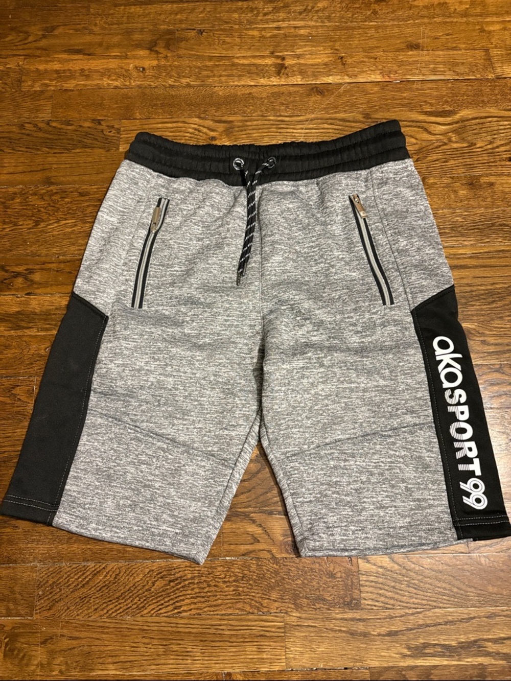 ✨BRAND NEW✨ Akademiks aka sport Gray & Black Athletic Shorts.